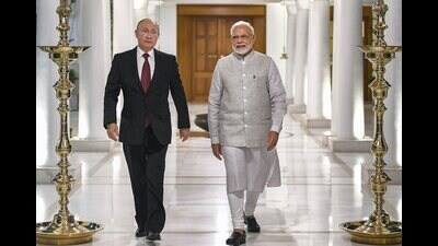 India has so far adroitly managed its relationship with Russia even while forging increasingly closer security and trade ties in the past two decades with the US, the historically different poles in world order (PIB) India has so far adroitly managed its relationship with Russia even while forging increasingly closer security and trade ties in the past two decades with the US, the historically different poles in world order (PIB)