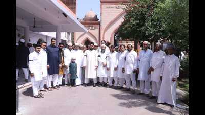 International Quds Day was also observed after the Alvida Juma prayers outside Asafi Imambada as a mark of protest against atrocities inflicted by Israel on Palestine (HT) International Quds Day was also observed after the Alvida Juma prayers outside Asafi Imambada as a mark of protest against atrocities inflicted by Israel on Palestine (HT)