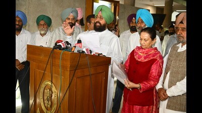 LoP Partap Singh Bajwa demanded that a House committee be constituted to probe the matter. (HT) LoP Partap Singh Bajwa demanded that a House committee be constituted to probe the matter. (HT)