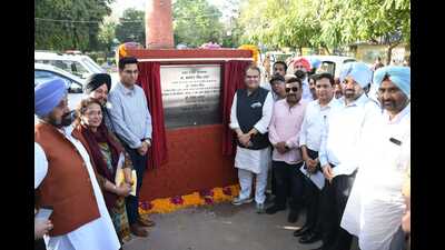 MP Sanjeev Arora unveiling the Rose Garden’s beautification project in Ludhiana on Friday. (HT Photo) MP Sanjeev Arora unveiling the Rose Garden’s beautification project in Ludhiana on Friday. (HT Photo)