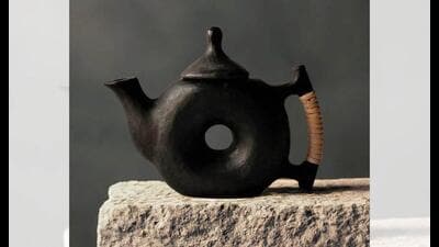 Mathew Sasa is reviving stone pottery indigenous to Manipur’s Longpi Khullen and Longpi Kajui villages. Mathew Sasa is reviving stone pottery indigenous to Manipur’s Longpi Khullen and Longpi Kajui villages.