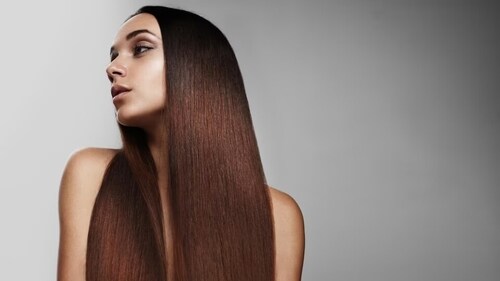 To combat frizz and protect against sun damage, always use a leave-in conditioner with UV protection. (Freepik) To combat frizz and protect against sun damage, always use a leave-in conditioner with UV protection. (Freepik)