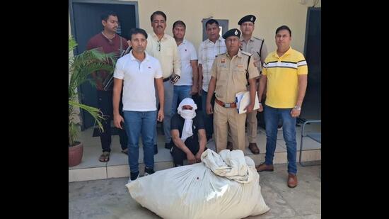 The accused gardener in police custody. (HT Photo)