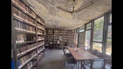 Built in 1985, the library is in poor condition, with damp walls, broken furniture, and nearly 5,500 books left to decay. (Gurpreet Singh/Hindustan Times)
