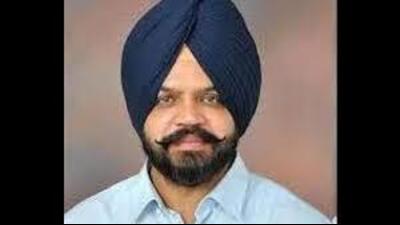 Dakha MLA Manpreet Singh Ayali made statements in the Punjab Vidhan Sabha regarding the removal of three jathedars by the Shiromani Gurdwara Parbandhak Committee (SGPC). Dakha MLA Manpreet Singh Ayali made statements in the Punjab Vidhan Sabha regarding the removal of three jathedars by the Shiromani Gurdwara Parbandhak Committee (SGPC).