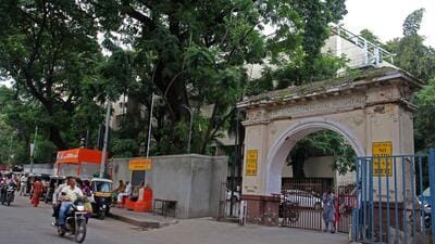 PMC issues show cause notice to KEM Hospital for alleged violations of MTP Act and Medical Termination of Pregnancy Rules, said officials. (HT FILE)