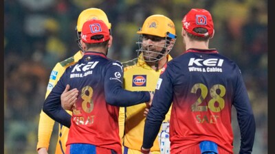 MS Dhoni hugging Virat Kohli after RCB beat CSK in Chennai