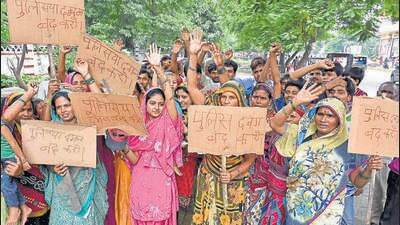 Women entrepreneurs can be nurtured by providing mentors as well as money to sustain their enterprises at critical times (PTI) Women entrepreneurs can be nurtured by providing mentors as well as money to sustain their enterprises at critical times (PTI)