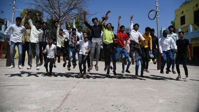 Students at DAV high school Danapur in Patna celebrating after BSEB Class 10 results 2025 have been announced today. (Santosh Kumar ) Students at DAV high school Danapur in Patna celebrating after BSEB Class 10 results 2025 have been announced today. (Santosh Kumar )