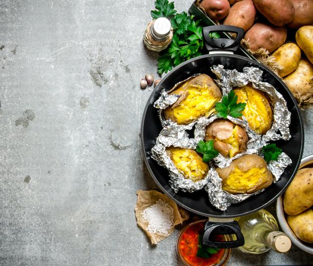 Aluminium foil can withstand temperatures of up to 260 degrees Celsius, making it the only liner suitable for broiling and grilling. (Adobe Stock) Aluminium foil can withstand temperatures of up to 260 degrees Celsius, making it the only liner suitable for broiling and grilling. (Adobe Stock)