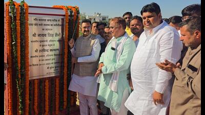 Haryana assembly speaker Harvinder Kalyan in Bastara village on Sunday. (HT Photo)
