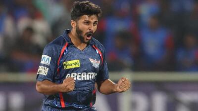 Lucknow Supr Giants allrounder Shardul Thakur celebrates after dismissing Delhi Capitals opener Jake Fraser-McGurk. (REUTERS) Lucknow Supr Giants allrounder Shardul Thakur celebrates after dismissing Delhi Capitals opener Jake Fraser-McGurk. (REUTERS)