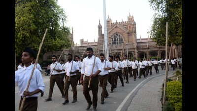 RSS members taking part in Path Sanchalan in Kashi on Sunday. (Rajesh Kumar/HT) RSS members taking part in Path Sanchalan in Kashi on Sunday. (Rajesh Kumar/HT)
