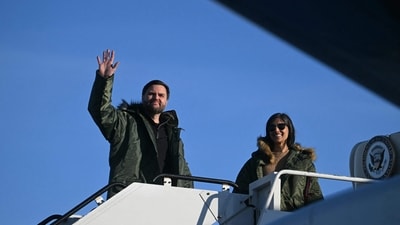 Usha and JD Vance boarded Air Force Two to land at the US military's Pituffik Space Base in Greenland on March 28, 2025. The US troops in Greenland had lunch with US Vice President JD Vance and his wife Usha. The US VP told American troops that Arctic security is a "big issue and it's only going to get bigger over the coming decades." (Photo by Jim WATSON / POOL / AFP) (AFP) Usha and JD Vance boarded Air Force Two to land at the US military's Pituffik Space Base in Greenland on March 28, 2025. The US troops in Greenland had lunch with US Vice President JD Vance and his wife Usha. The US VP told American troops that Arctic security is a "big issue and it's only going to get bigger over the coming decades." (Photo by Jim WATSON / POOL / AFP) (AFP)