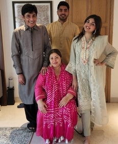 Aasif Sheikh with family