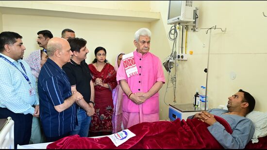 J&K lieutenant governor Manoj Sinha at the Government Medical College and Hospital, Jammu, on Sunday. (HT Photo)