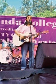 Deepika Singh, a young Delhiite, opened the concert for Prabh Gill's gig. (Photo: Raajessh Kashyap/HT)