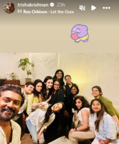 Suriya clicked a selfie with Jyotika, Trisha and their friends. Suriya clicked a selfie with Jyotika, Trisha and their friends.