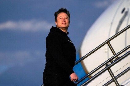 Apple and Musk Clash Over Satellite Expansion Plans Apple and Musk Clash Over Satellite Expansion Plans