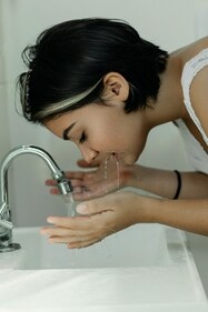 Don't forget to cleanse your face. (Pexels) Don't forget to cleanse your face. (Pexels)