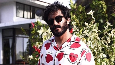 Harsh Varrdhan Kapoor made his Bollywood debut in 2016 with director Rakeysh Omprakash Mehra's film Mirzya, which tanked at the box office. Harsh Varrdhan Kapoor made his Bollywood debut in 2016 with director Rakeysh Omprakash Mehra's film Mirzya, which tanked at the box office.