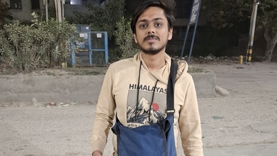 Aum Vats worked as a delivery rider for Zepto and Blinkit in Delhi (X/@aumvats) Aum Vats worked as a delivery rider for Zepto and Blinkit in Delhi (X/@aumvats)