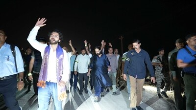 Anant Ambani’s 140 Km Walk to Dwarka: Defying Health Struggles with Faith and Determination Anant Ambani’s 140 Km Walk to Dwarka: Defying Health Struggles with Faith and Determination