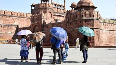 The maximum and minimum temperatures have been in the range of 34-36°C and 14-17°C in Delhi. (ANI) The maximum and minimum temperatures have been in the range of 34-36°C and 14-17°C in Delhi. (ANI)