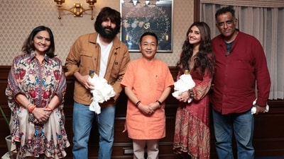 Kartik Aaryan, Sreeleela and Anurag Basu met Sikkim CM recently. Kartik Aaryan, Sreeleela and Anurag Basu met Sikkim CM recently.