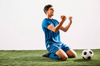 Remember to prioritise your body's needs and take proactive steps to prevent injuries while playing sports. (Freepik) Remember to prioritise your body's needs and take proactive steps to prevent injuries while playing sports. (Freepik)