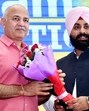 Punjab education minister Harjot Singh Bains and Manish Sisodia during the rally in Ludhiana on Wednesday. (HT Photo) Punjab education minister Harjot Singh Bains and Manish Sisodia during the rally in Ludhiana on Wednesday. (HT Photo)