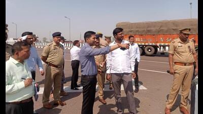 A joint inspection of an accident-prone area in Lucknow. (Sourced)
