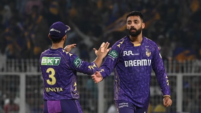 Varun Chakaravarthy and Vaibhav Arora took three-wicket hauls for KKR. (Hindustan Times) Varun Chakaravarthy and Vaibhav Arora took three-wicket hauls for KKR. (Hindustan Times)