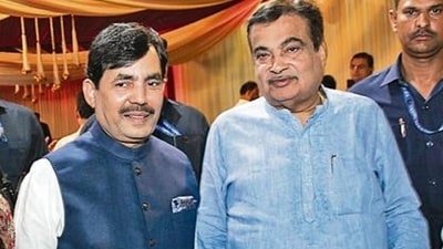 Syed Shahnawaz Hussain and Nitin Gadkari (Photo: Raajessh Kashyap/HT) Syed Shahnawaz Hussain and Nitin Gadkari (Photo: Raajessh Kashyap/HT)