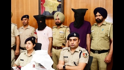 The Operations Cell of the Chandigarh Police has busted two international drug peddling gangs, arresting four individuals, including a Tanzanian woman. While one of the peddling gangs was operating from Goindwal Jail (Punjab), another one was operating from Delhi. (HT Photo) The Operations Cell of the Chandigarh Police has busted two international drug peddling gangs, arresting four individuals, including a Tanzanian woman. While one of the peddling gangs was operating from Goindwal Jail (Punjab), another one was operating from Delhi. (HT Photo)