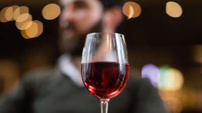 Is a glass of wine good for you and how does alcohol impact your heart? Find out what a doctor said. (Freepik) Is a glass of wine good for you and how does alcohol impact your heart? Find out what a doctor said. (Freepik)
