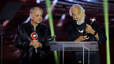 Cheech Marin and Tommy Chong accept the Career Achievement in Comedy award at the Big Screen Achievement Awards during CinemaCon, the official convention of Cinema United, in Las Vegas, Nevada, U.S., April 3, 2025. REUTERS/Steve Marcus (REUTERS)