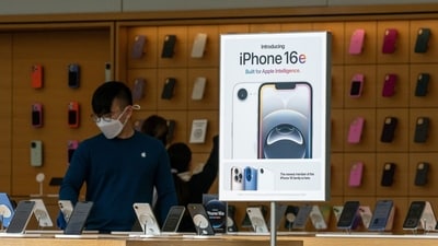 Apple sells more than 220 million iPhones a year; its biggest markets include the United States, China, Europe and a growing market in India. (Bloomberg) Apple sells more than 220 million iPhones a year; its biggest markets include the United States, China, Europe and a growing market in India. (Bloomberg)