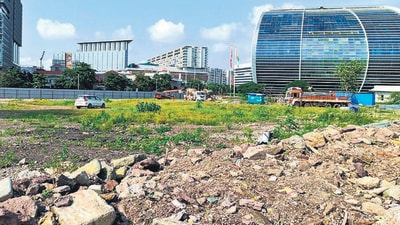 Mumbai real estate update: Japan’s Sumitomo and a consortium led by Brookfield have emerged as the highest bidders for three prime land parcels auctioned by the Mumbai Metropolitan Region Development Authority.  (Picture for representational purposes only) (HT PHOTO)