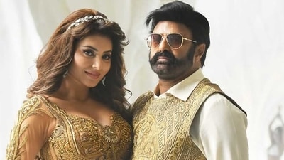 Nandamuri Balakrishna, 64, and Urvashi Rautela, 31, recently acted together in Daaku Maharaaj (2025). Apart from the 33-year age gap, the film even ran into trouble before release for their steps in the song Dabidi Dibidi, which people called ‘vulgar’ and ‘inappropriate’. 
