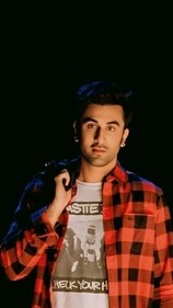 Bunny’s backpacker look – Yeh Jawaani Hai Deewani (Pinterest) Bunny’s backpacker look – Yeh Jawaani Hai Deewani (Pinterest)