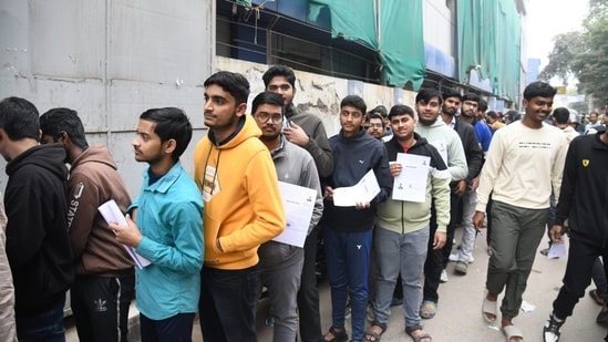 JEE Main 2025 Live: Day 3 Shift 2 ends, exam analysis soon JEE Main 2025 Live: Day 3 Shift 2 ends, exam analysis soon