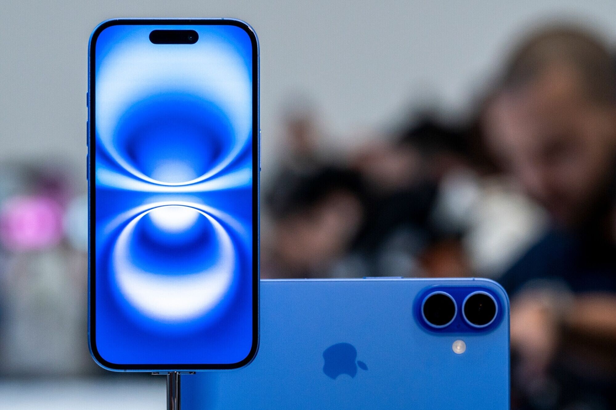 iPhone 17 Air vs iPhone 16 Plus: Specs, features, camera, and more