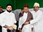 Bihar chief minister Nitish Kumar being honoured on the occasion of Eid-Ul-Fitr in Patna. (File photo by Santosh Kumar/ Hindustan Times)
