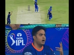 MI owner Akash Ambani reacts after Hardik Pandya turns down a single
