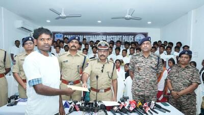 Cadre surrender to police on Saturday . (HT Photo) Cadre surrender to police on Saturday . (HT Photo)