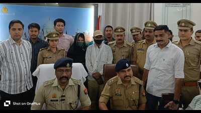DCP, city, Sonam Kumar, addressing the media in Agra on Saturday. (HT Photo) DCP, city, Sonam Kumar, addressing the media in Agra on Saturday. (HT Photo)