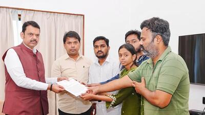 Fadnavis met Bhise’s family and assured them that the government is taking steps to address the case. (HT PHOTO) Fadnavis met Bhise’s family and assured them that the government is taking steps to address the case. (HT PHOTO)
