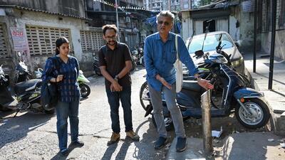Mumbai, India. Mar 21, 2025: Experts from the Wakling project are examining the quality of footpaths on NM Joshi Road in Byculla, Mumbai. Mumbai, India. Mar 21, 2025. (Photo by Raju Shinde/HT Photo) (Hindustan Times)