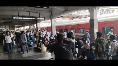 Nine new railway station units and nine new bus stand units have been approved for the financial year 2024–25 (For representation)
